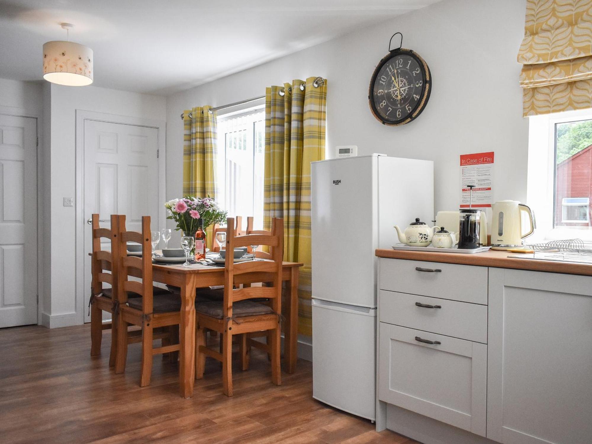 Bumblebee Lodge Staithes Bagian luar foto