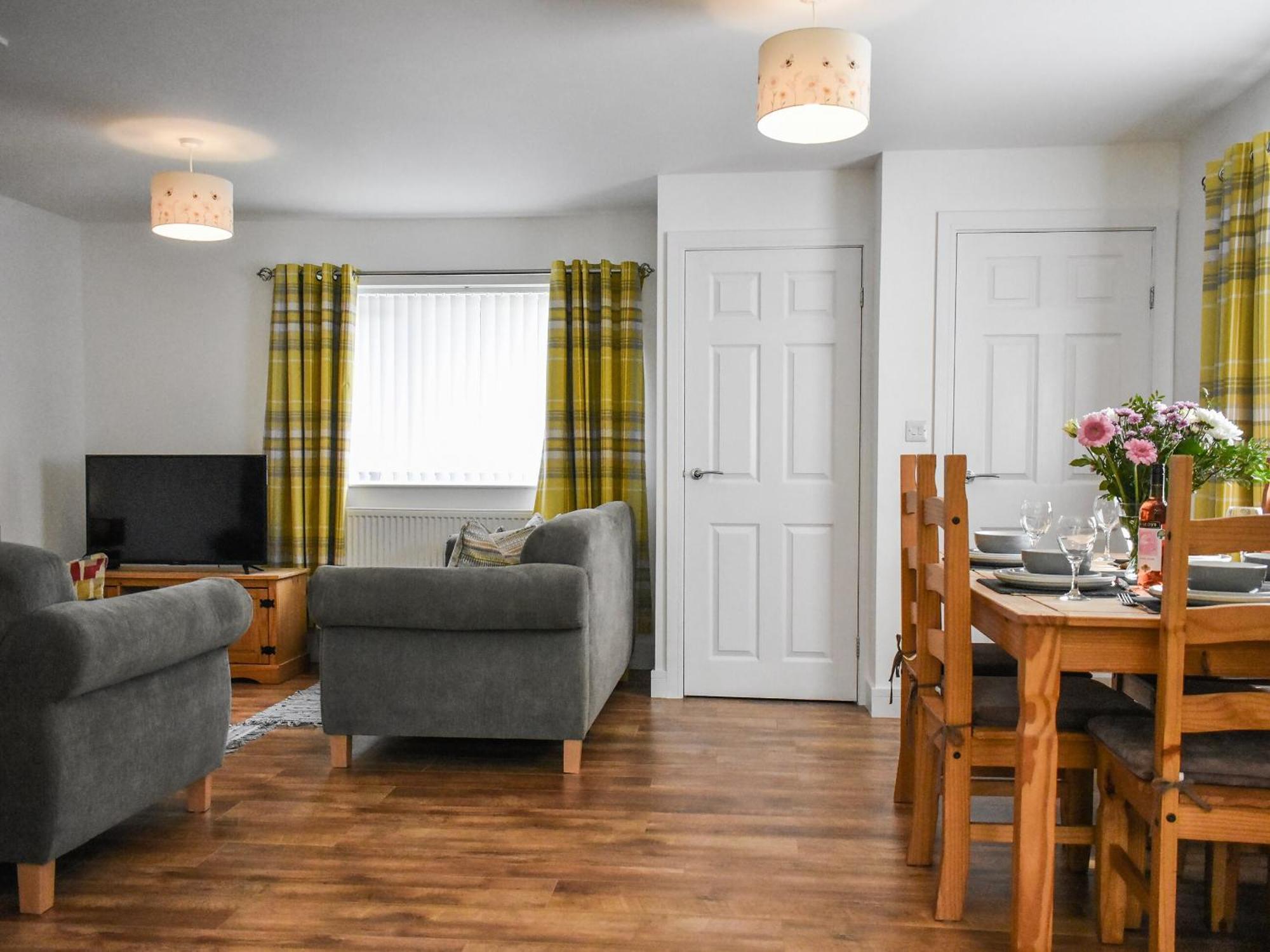 Bumblebee Lodge Staithes Bagian luar foto
