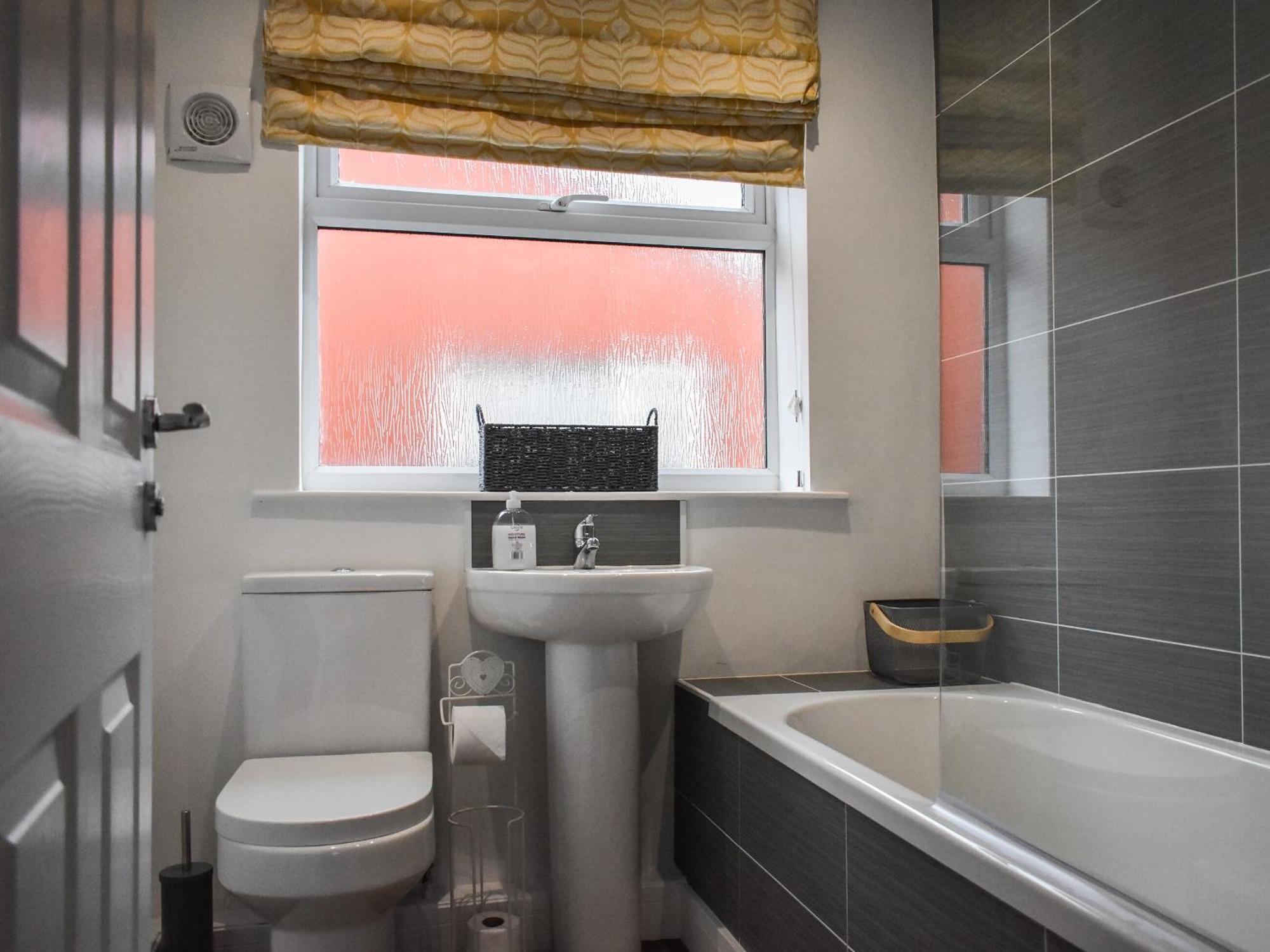 Bumblebee Lodge Staithes Bagian luar foto